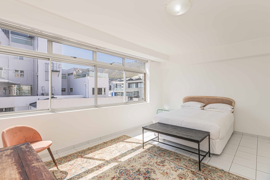 3 Bedroom Property for Sale in Sea Point Western Cape